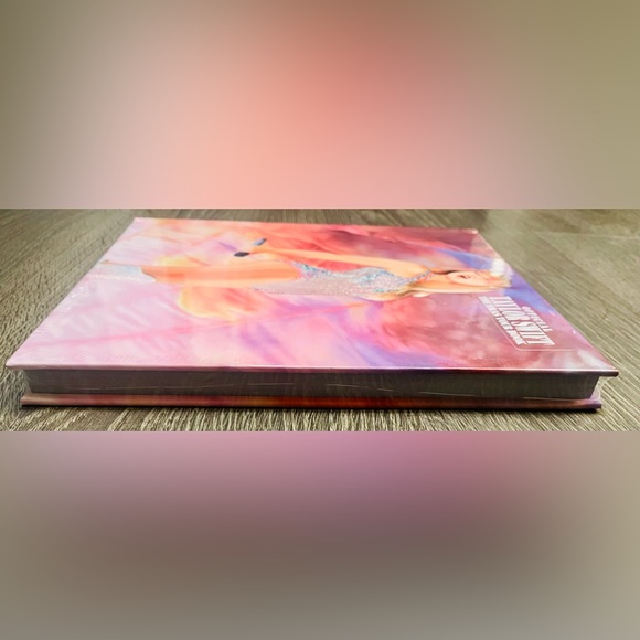 Official Taylor Swift | The Eras Tour Book (Target Exclusive- USA) - Picture 6 of 15